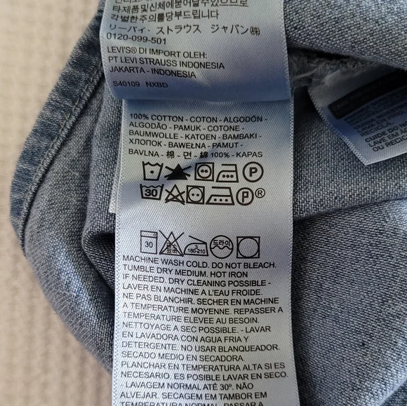 ✨️HP✨️ Levi's Rumi Cotton Denim Shirt - NWT - Picture 8 of 13